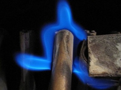 Hasiči zasahovali kvůli únikům CO, v Brodě se už otrávený neprobral