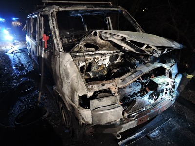 V Bítouchově u Semil shořela dodávka