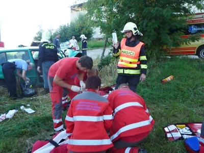 Hasiči a záchranáři měli o tropickém víkendu plno práce