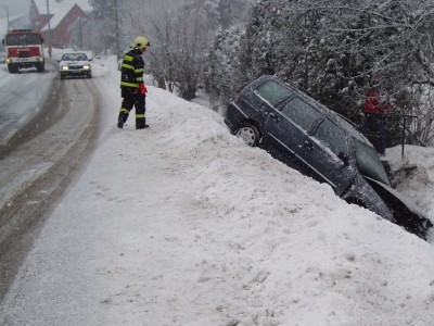 Semilští hasiči měli v úterý hodně napilno