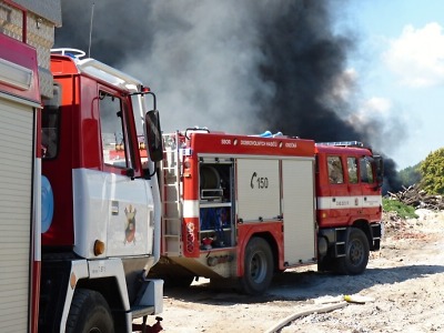 Hasiči v Libereckém kraji hlásí nárůst požárů. Hořela i paseka v Poniklé