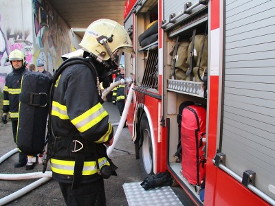 Hořel obráběcí stroj v turnovské hale, škoda je až 10 milionů