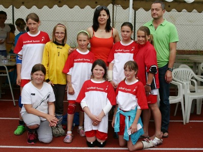 Mladé házenkářky Turnova zakončily sezonu turnajem v Pardubicích