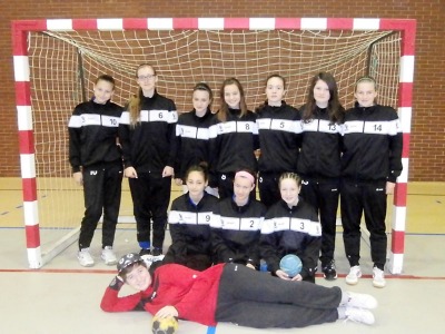 Starší i mladší žákyně Turnova předvedly v domácí hale, jak umějí házenou 