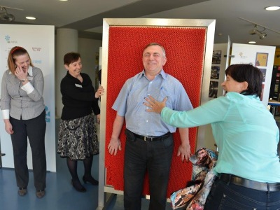 Výstava iQlandie na krajském úřadě láká k hraní i přemýšlení