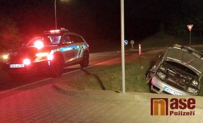 Řidič ujížděl policistům v okolí Turnova, zadrželi ho až v Hodkovicích