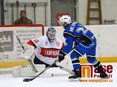 FOTO: Hokejové derby v Turnově rozhodl v prodloužení lomnický Rudiš