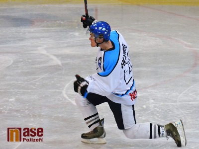 Hokejisté Lomnice dvakrát vyhráli, Černošicím navíc nadělili třináctku