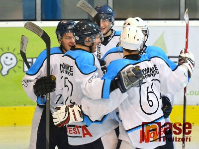 Lomničtí hokejisté skvěle finišují, mají naději na dvě medaile