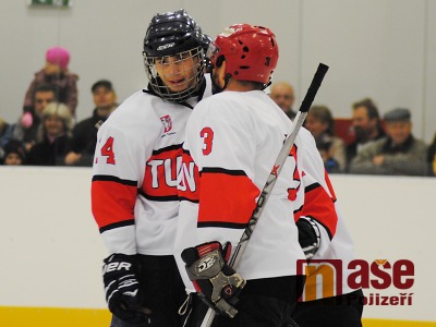 Hokejisté Turnova zažili první vítězství v krajské lize na domácím stadionu
