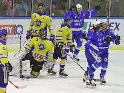 FOTO: Vrchlabí v hokejové přestřelce zdolalo pražskou Kobru