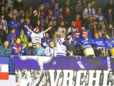 FOTO: Podkrkonošské hokejové derby ovládlo Vrchlabí