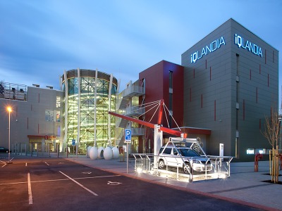 Čtyřlístek, pískovce, hračky i pokusy. Dětem v regionu nuda nehrozí