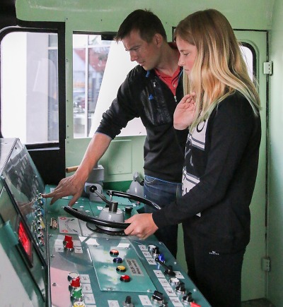 Pozor, nastupovat, jedem aneb Strojvedoucím v iQlandii