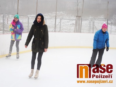 Nové kluziště Semiláky láká, bruslit jich v prosinci přišlo 2500