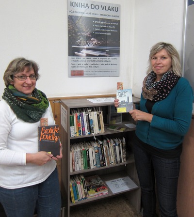 Knihu do vlaku si můžete zdarma půjčit i na semilském nádraží