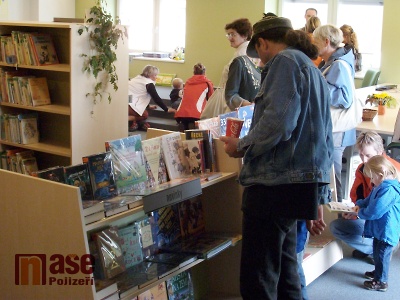 Knižní fond semilské knihovny se díky dárcům rozrostl o 500 titulů