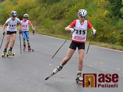 Obrazem: Závody na kolečkových lyžích ve Vrchlabí