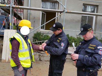Při akci Stavba policisté kontrolovali nelegální zaměstnávání cizinců