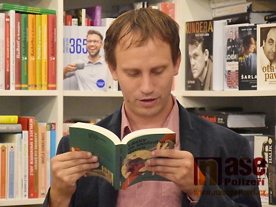 Ondřej Šír pokřtil v Semilech svou knihu Lásky ze školního dvora