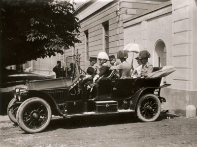 Jilemnice si připomene Sarajevo. Následník trůnu jel v Harrachově autě