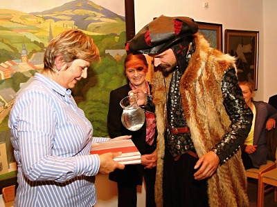 Pokřtili novou knihu o pokladech Krkonošského muzea