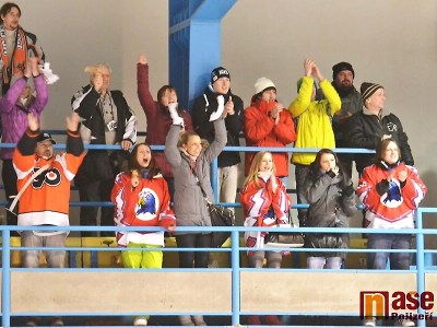 Ve finále Lomnické hokejové ligy se utkají Těpeře a Syřenov