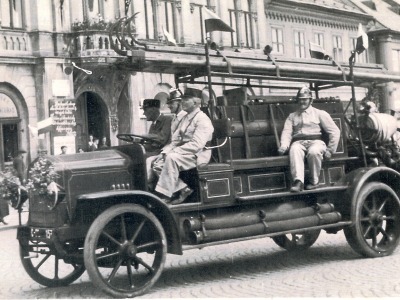 Dobrovolní hasiči v Lomnici slaví 140 let výstavou mapující jejich činnost