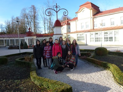 Lomničtí středoškoláci v Lázních Libverda