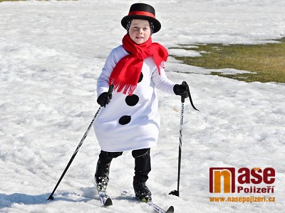 Obrazem: Lyžařský karneval zakončil sezonu ve Vejsplachách