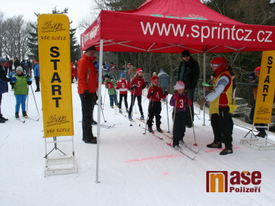 FOTO: Nejmladší lyžaři soutěžili na Lízátkovém běhu