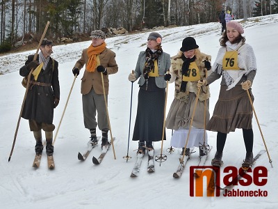 Obrazem: Lyžníci se sjeli pojednadvacáté na Smržovku