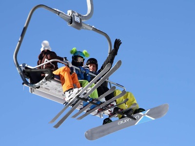 Obrazem: Víkendové lyžování na Benecku zpestřila Velká zimní jízda