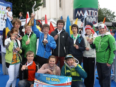 Mladí sportovci z Gymnázia Jilemnice doběhli na Pražském maratónu třetí