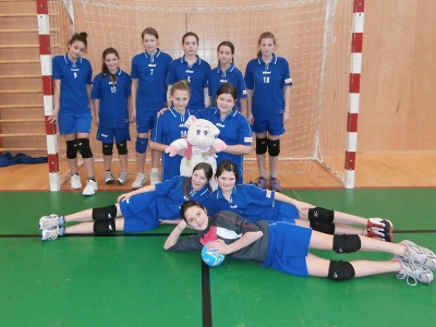 Mladší žákyně TJ Turnov pořádaly turnaj Přeboru Prahy