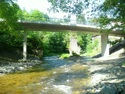 Most přes Kamenici v Návarově opět slouží motoristům
