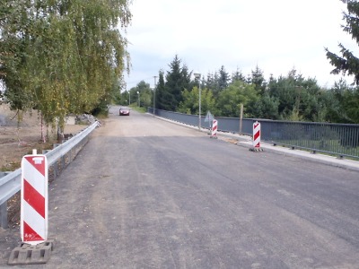 Řidiči už mohou opět projíždět přes most v Ohrazenicích