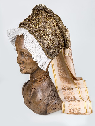 Exponátem měsíce v turnovském muzeu je palice na odkládání čepců