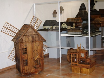 Turnovské muzeum nabízí v listopadu výtvarnou dílnu i prohlídku sklepení