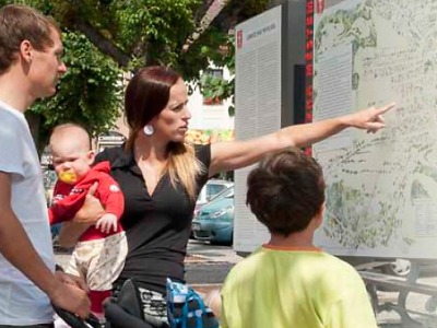 V Lomnici otevřeli novou naučnou stezku s deseti zastaveními
