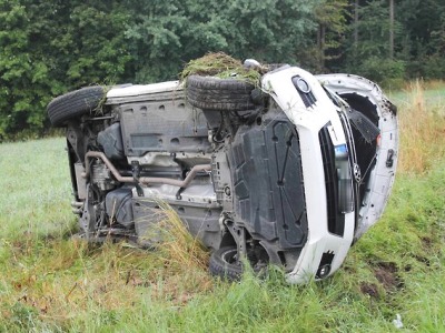 U Zeleného Háje přetočila řidička své auto na bok