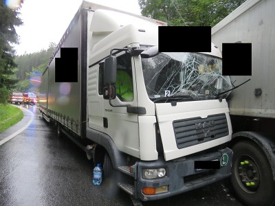 U Železného Brodu se srazily dva kamiony