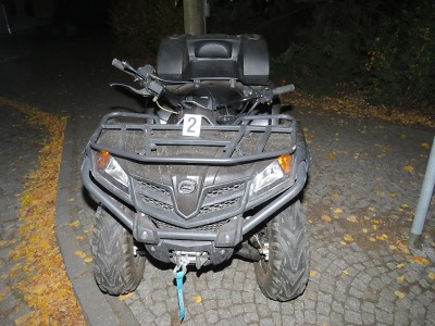 Opilý řidič se převrátil na čtyřkolce v Jenišovicích