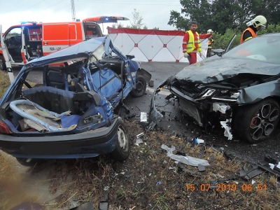Při nehodě čtyř aut v Krásné Studánce zemřel jeden člověk