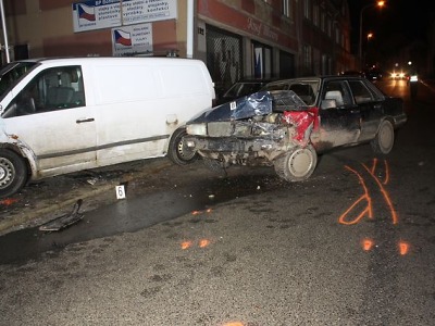 Mladík v Lomnici do cíle nedojel, auto nemělo technickou ani registraci