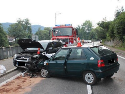 Řidič usnul u Malé Skály za volantem a narazil do protijedoucího auta