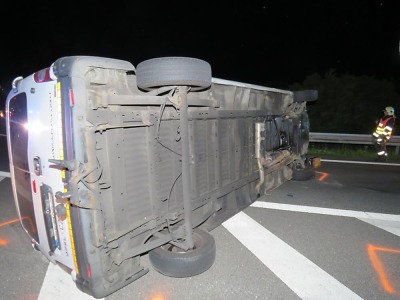 Nebezpečně vyhlížející havárie u Turnova se obešla bez zranění