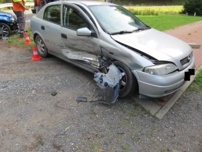 Řidič U Pyrámu dojížděl kolonu a nedobrzdil