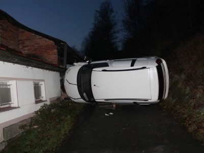 Při dvou dopravních nehodách na Turnovsku chybovali nezkušení řidiči