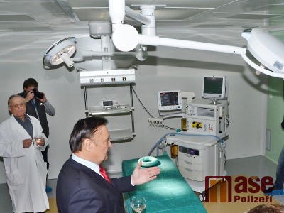 FOTO: Vrchlabská nemocnice otevírala nový operační sál